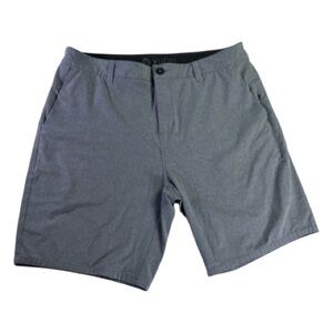 Vuori Men's 34 Heather Grey Flat-Front Stretchy Performance Shorts